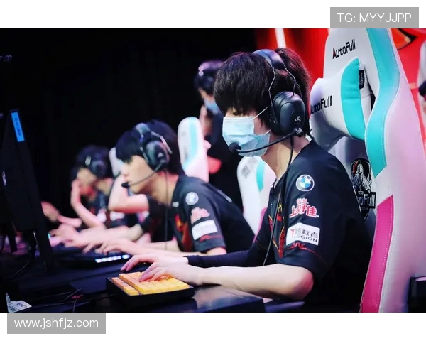 深入分析FPX战队的防守策略与战术布局